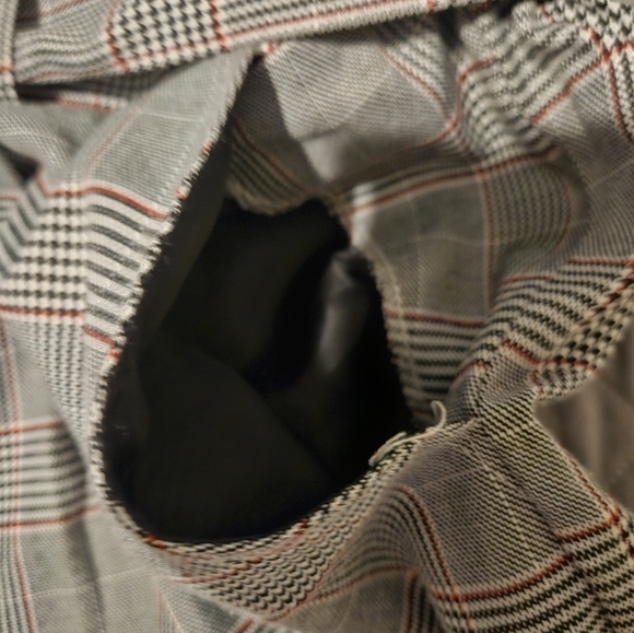 Forever 21 Skort Women's Size 3X Plaid Gray Red - Picture 8 of 11